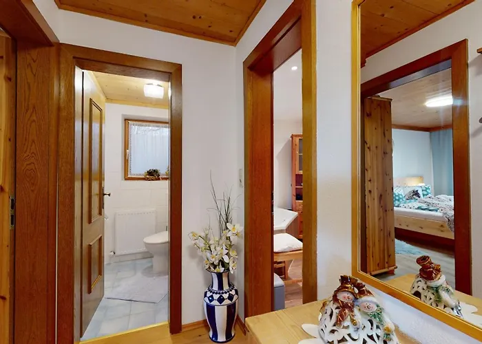 Weinberg Apartment *